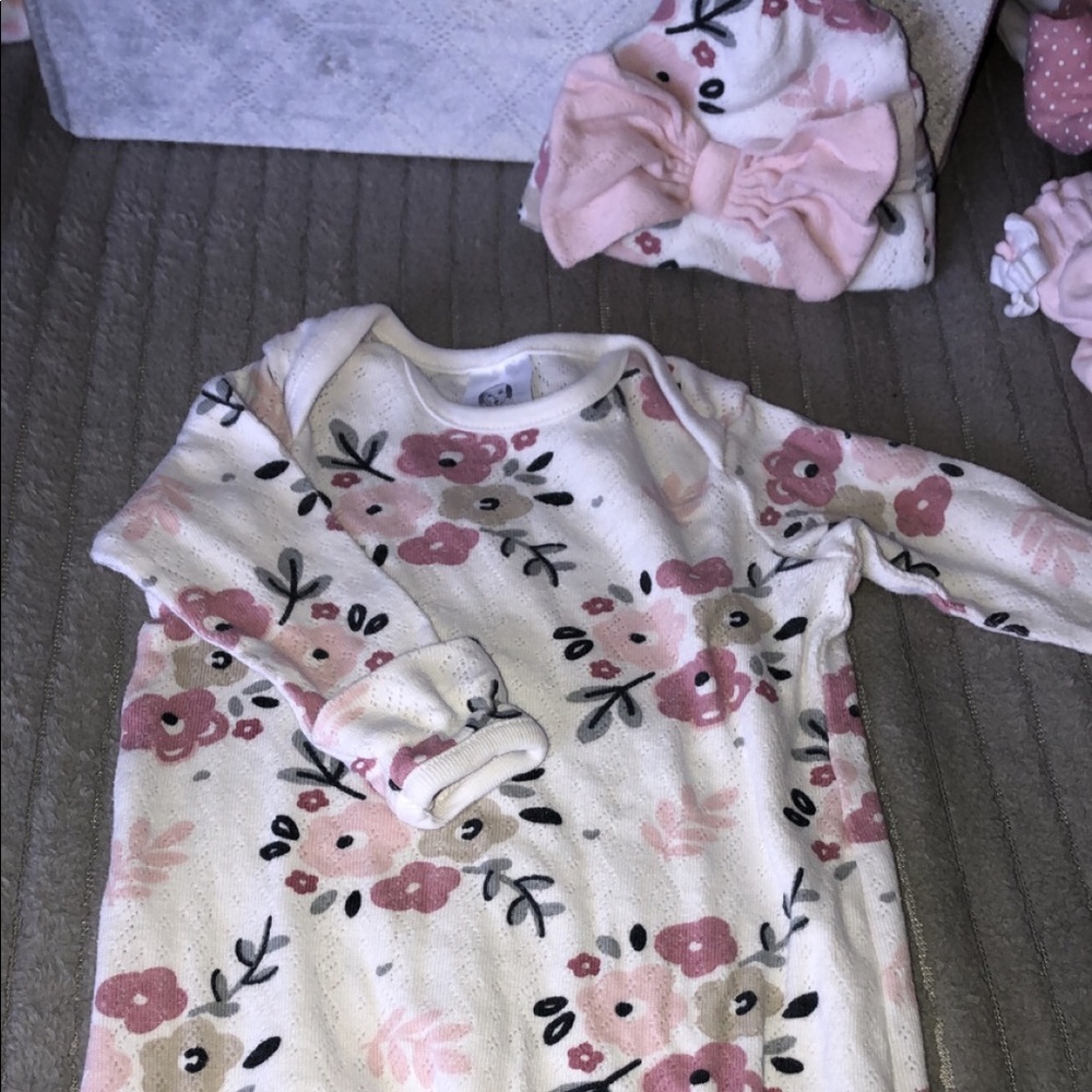 Newborn long sleeve onesie